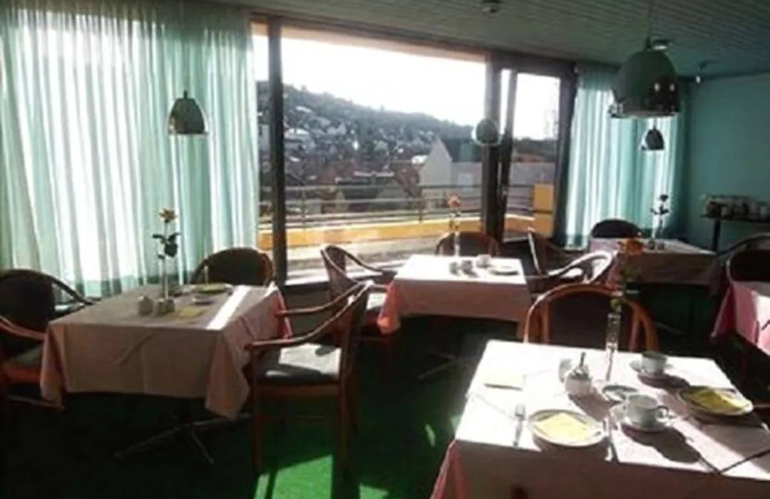 Hotel Alpha-1